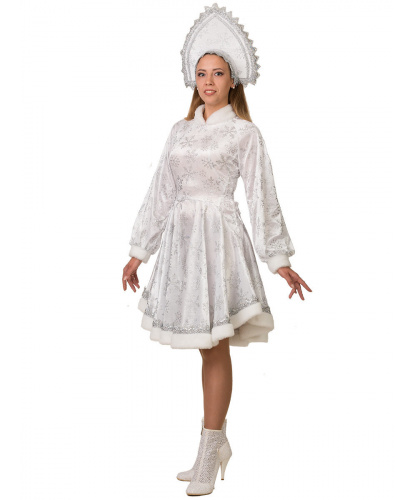 Снегурочка Алмазная: платье, головной убор (Россия)
