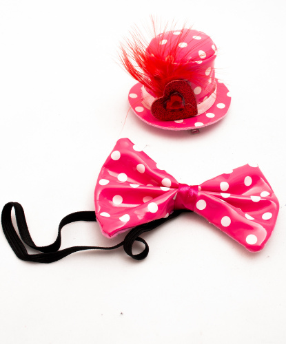 Лакированная мини-шляпка с галстуком-бабочкой (Франция)