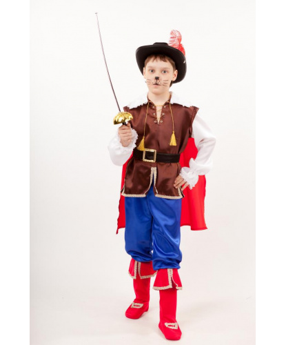 Детский костюм Кот в сапогах (с черной шляпой): рубашка с накидкой и поясом, брюки с накладками на обувь, шляпа, шпага (Россия)