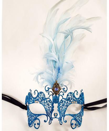 Металлическая маска Ciuffo голубая, перья, металл, стразы, блестки (Италия)