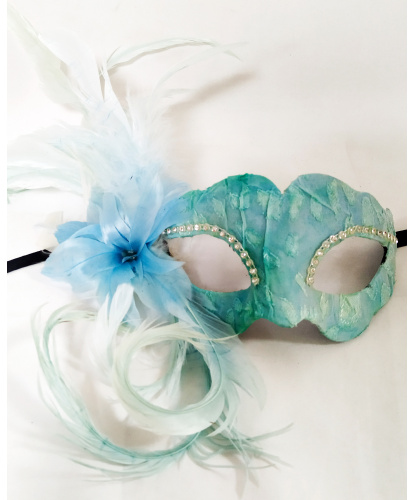 Карнавальная маска голубого цвета с пером сбоку, перья, папье-маше, бархат, стразы (Италия)
