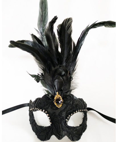 Венецианская маска в стиле Коломбина с перьями, перья, папье-маше, ткань, стразы (Италия)