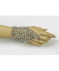 Серебряное украшение на руку