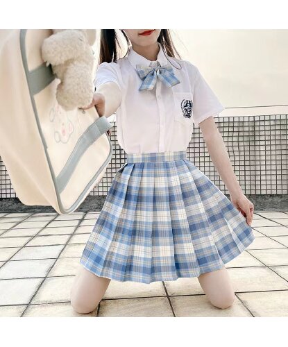 Костюм японской школьницы: Рубашка, юбка, галстук бабочка (Китай)