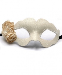 Белая блестящая маска с цветком Fiore